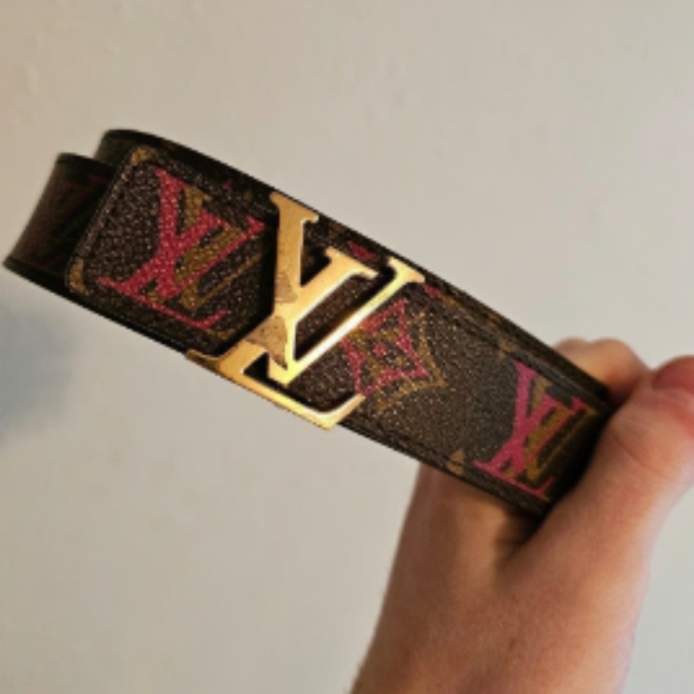 Louis Vuitton belt - Picture 1 of 2